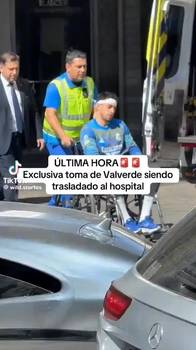 巴尔韦德包扎着绑带被人从医院推出，外网AI已经越来越夸张
